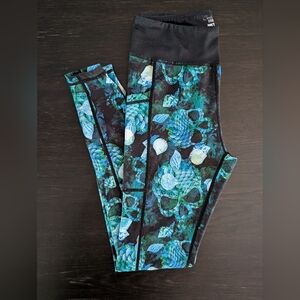 Constantly Varied Gear CVG Women's Mermaid Skulls Leggings‎ Size XSmall